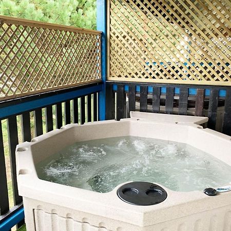 Rathlin Apartment - 2 Bedroom With Hot Tub Ballycastle Extérieur photo